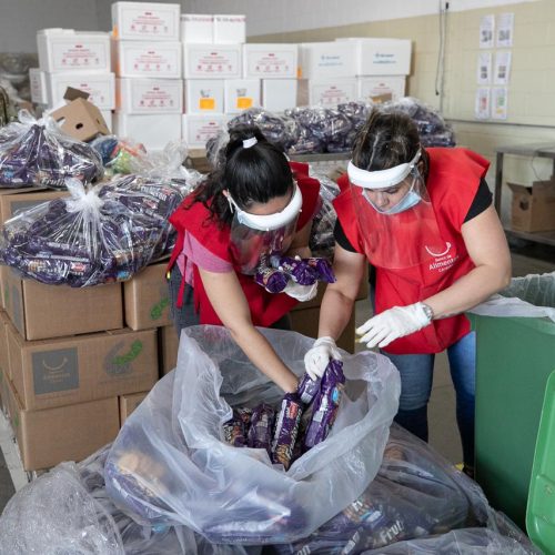 Voluntarios COE en Banco de Alimentos